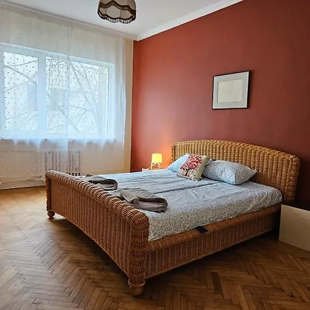 Elegant And Cozy Lejlighed Sofia