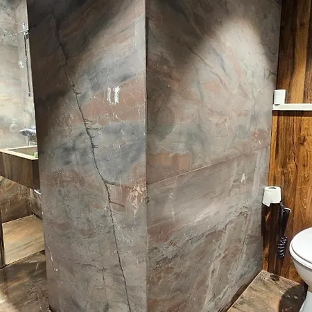 Elegant And Cozy Апартамент *